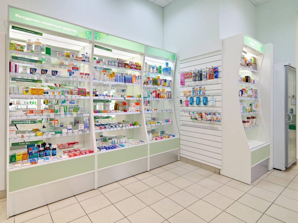 Аптека с узнаваемым брендом в центре