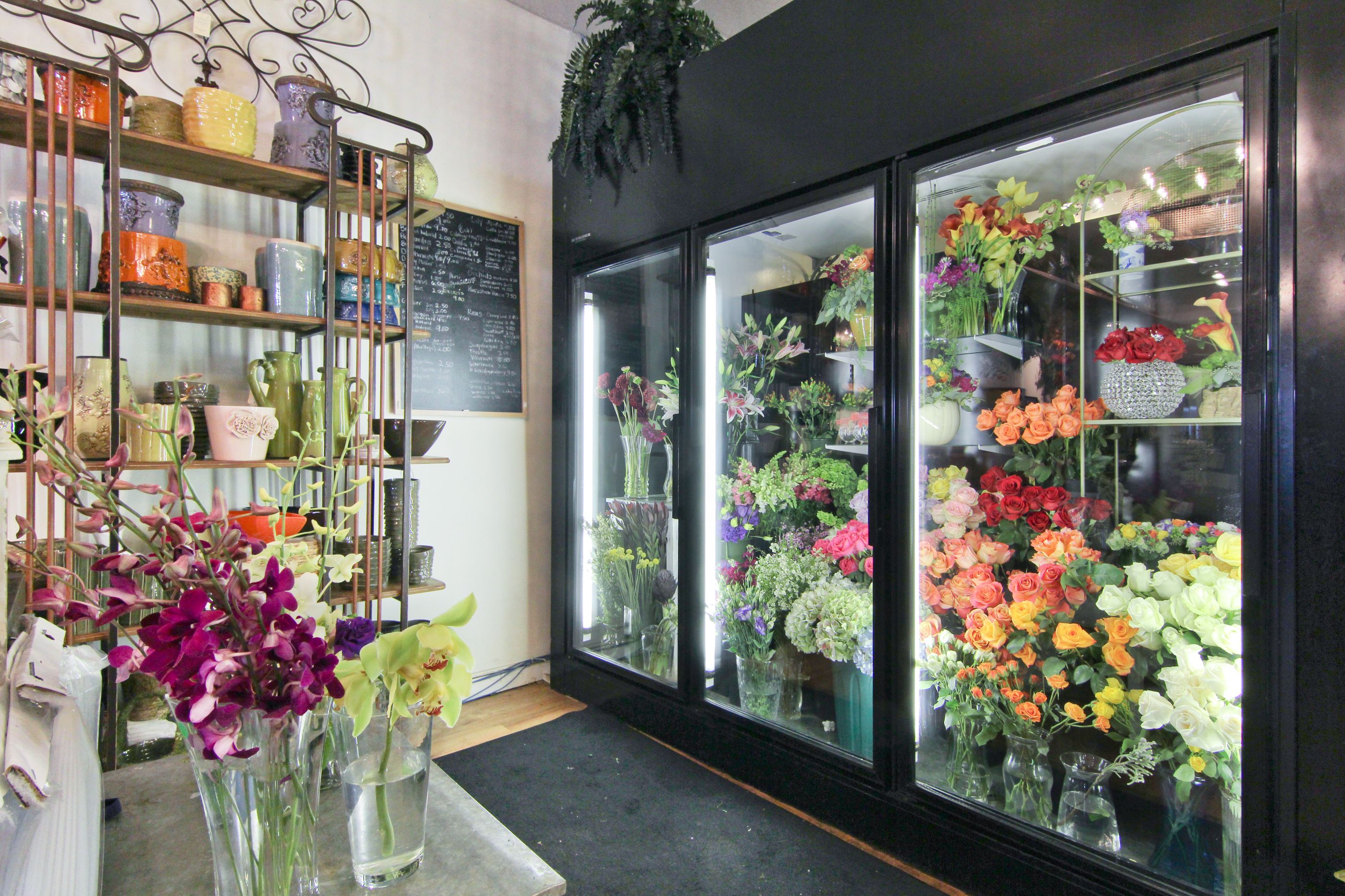 Цветочный магазин в жиллом массиве