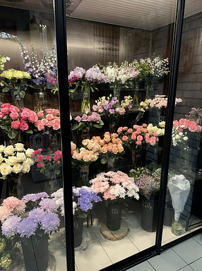 Цветочный магазин в Гатчине.  тр